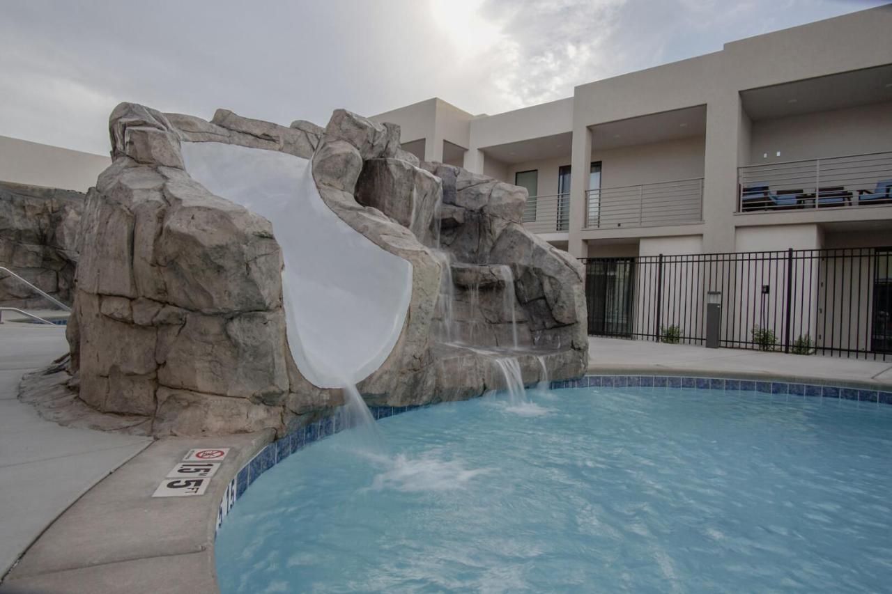 Lofts 13 4-Bedroom Modern Loft Steps From The Pool Saint George Extérieur photo